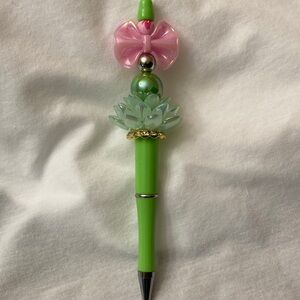 Chic Pink and Green Floral Pen